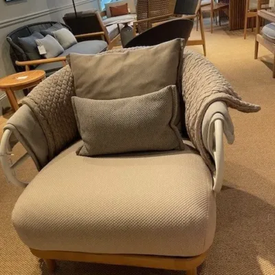 Teak outdoor lounge chair