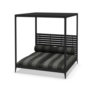 Daybed With Aluminium Back & Roof