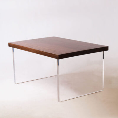 Realm Table